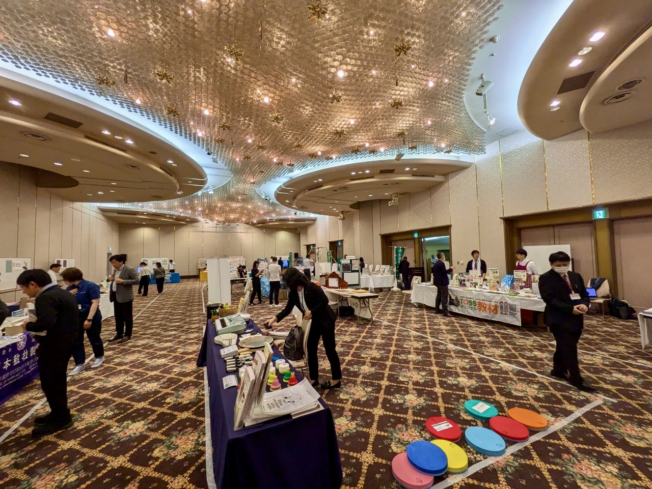 展示会の様子 1